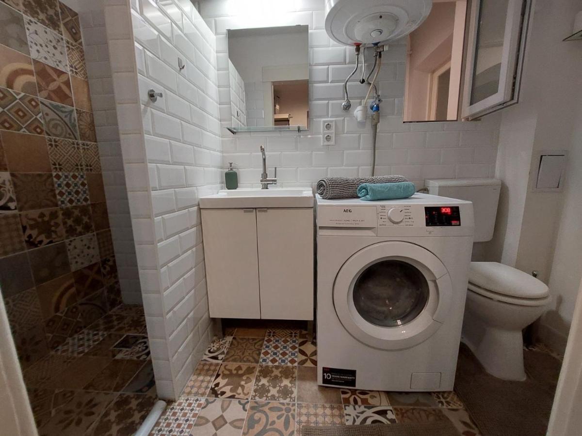 Roland Apartment - Nepliget Budapest Luaran gambar